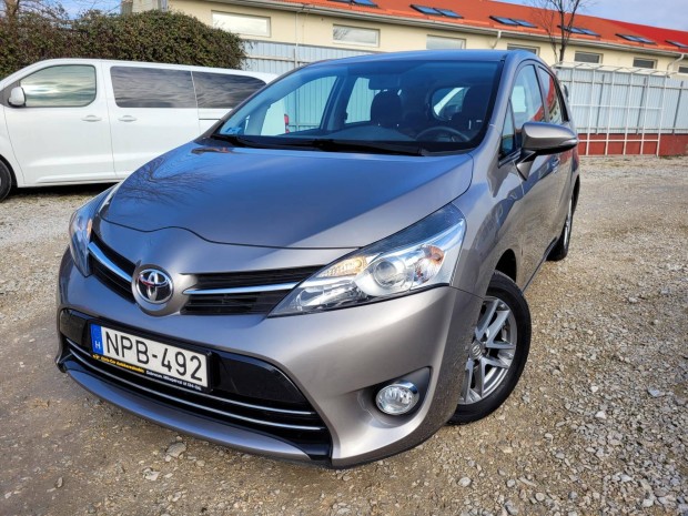 Toyota Verso 1.6 D-4D Active [7 szem�ly] Maygar...